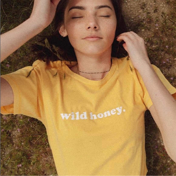 Indy Brand 'Wild Honey' T-Shirt - Picture 1 of 6